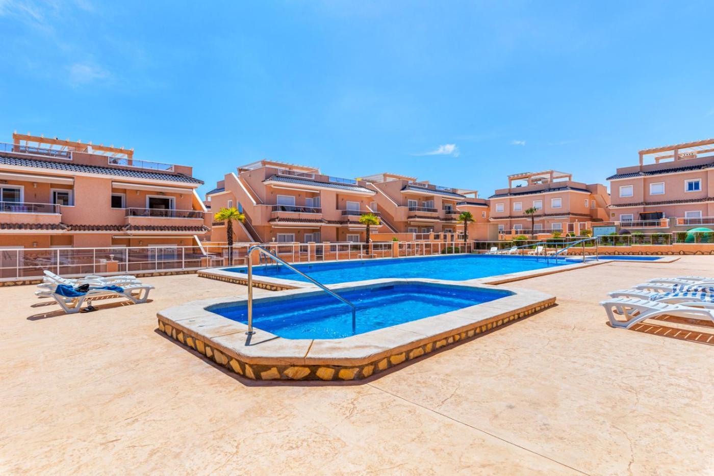 Penthouse Punta Prima Indoor&outdoor pool Appartement Torrevieja Buitenkant foto
