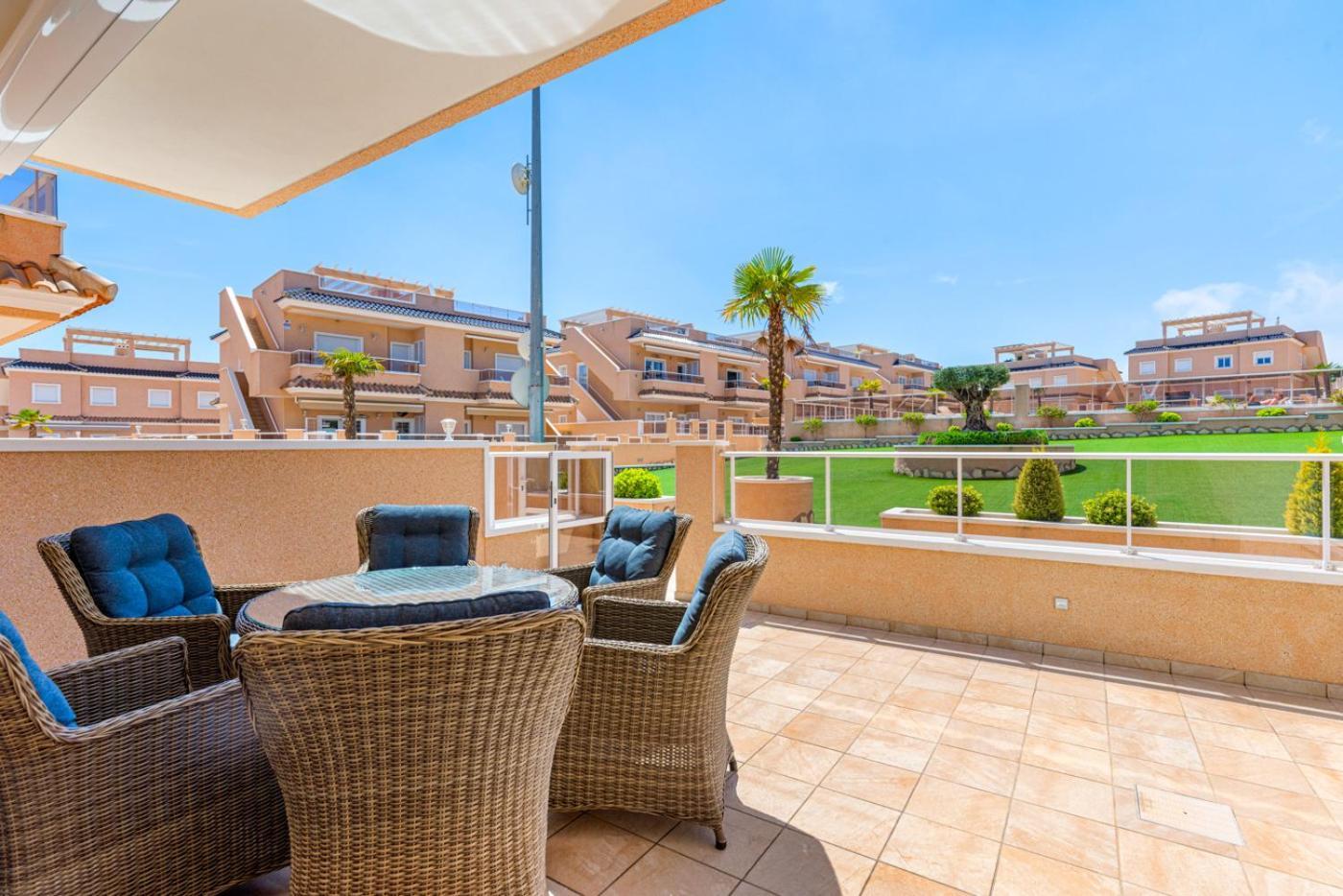Penthouse Punta Prima Indoor&outdoor pool Appartement Torrevieja Buitenkant foto